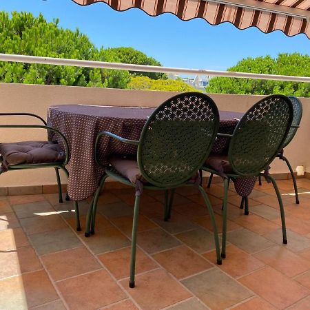 Agreable Studio Cabine A 5 Min A Pied De La Plage Le Grau-du-Roi Exterior photo
